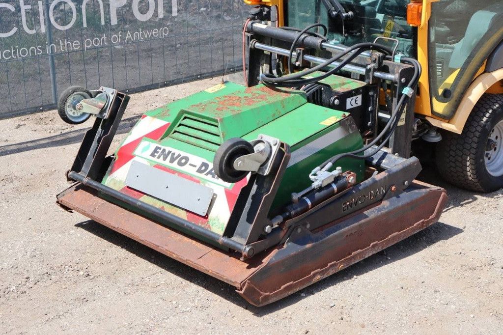 Werktuigdrager Heylens Belos TP 3440 2012 met Onkruidbrander