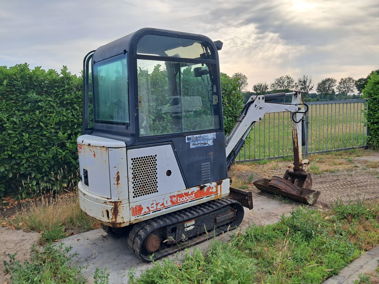 Minigraver Bobcat 320 / Minikraan / Kubota / Graafmachine