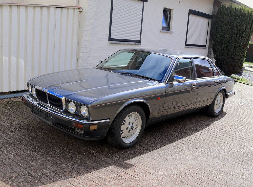 Jaguar XJ12 Benziner 1994 (Marge)
