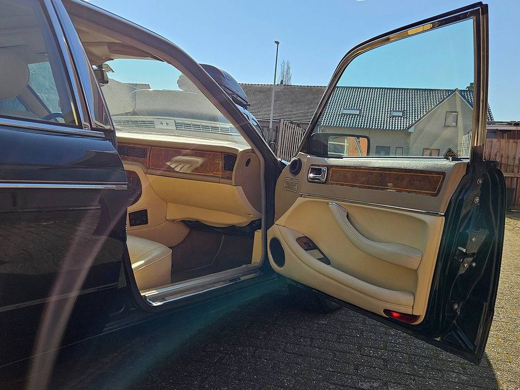Daimler 4.0 Benzin 1994 (Marge)