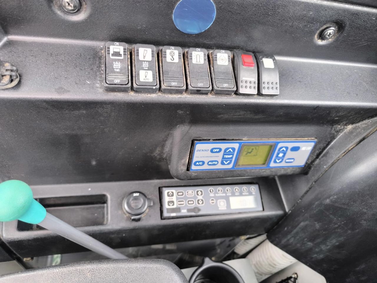TAKEUCHI TB295W