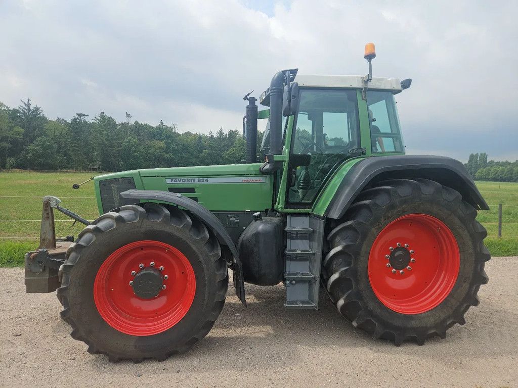 Fendt Favorit 824 Turboshift ( 816 818 822 )