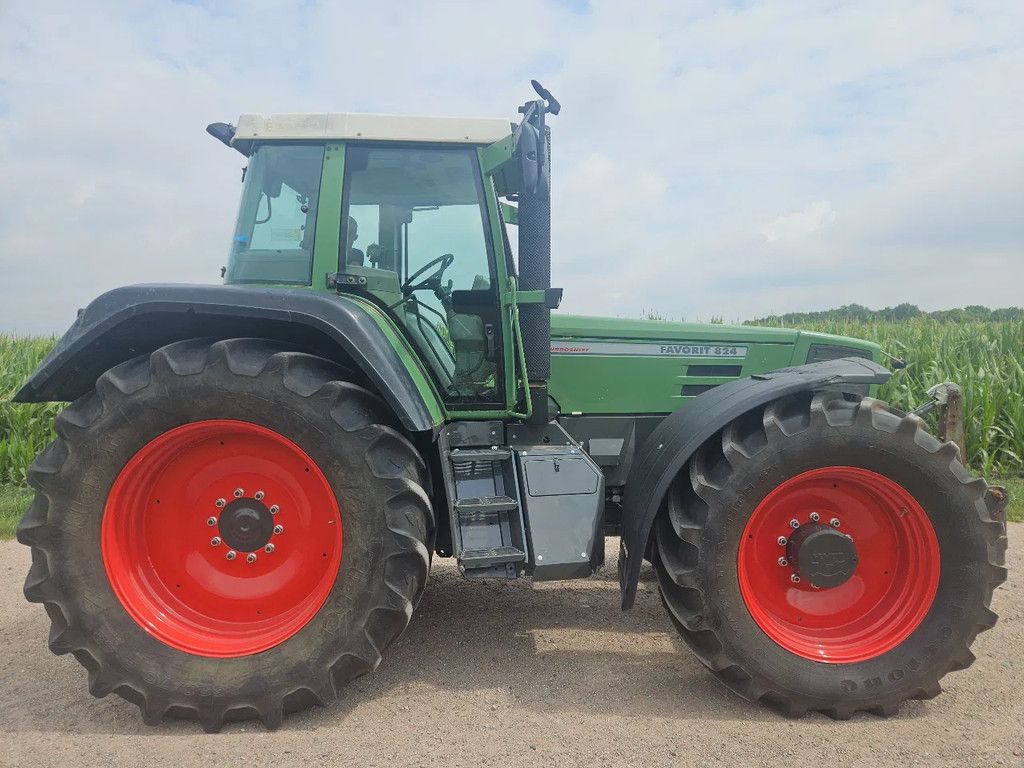 Fendt Favorit 824 Turboshift ( 816 818 822 )