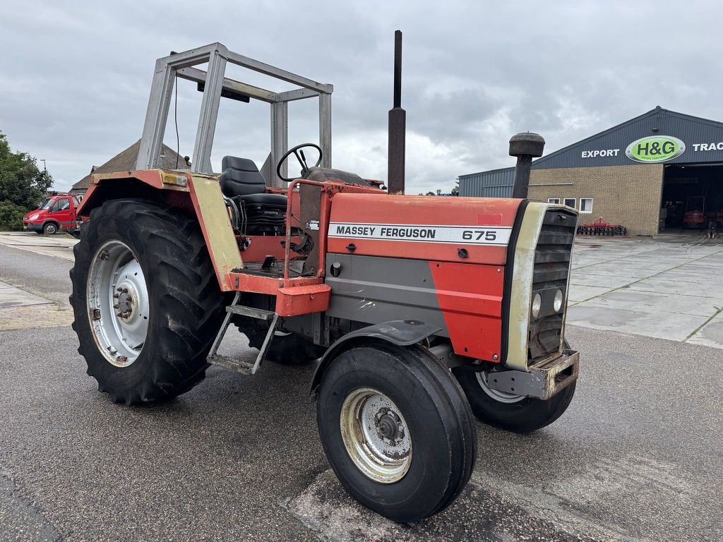 Massey-Ferguson 675