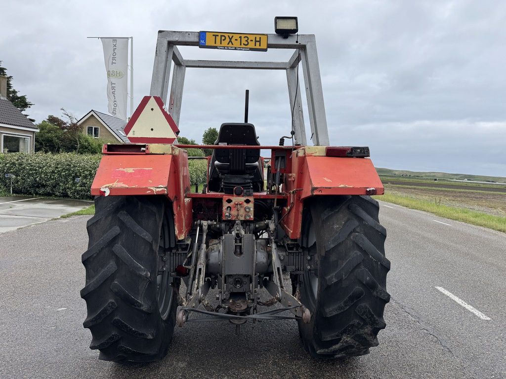 Massey-Ferguson 675