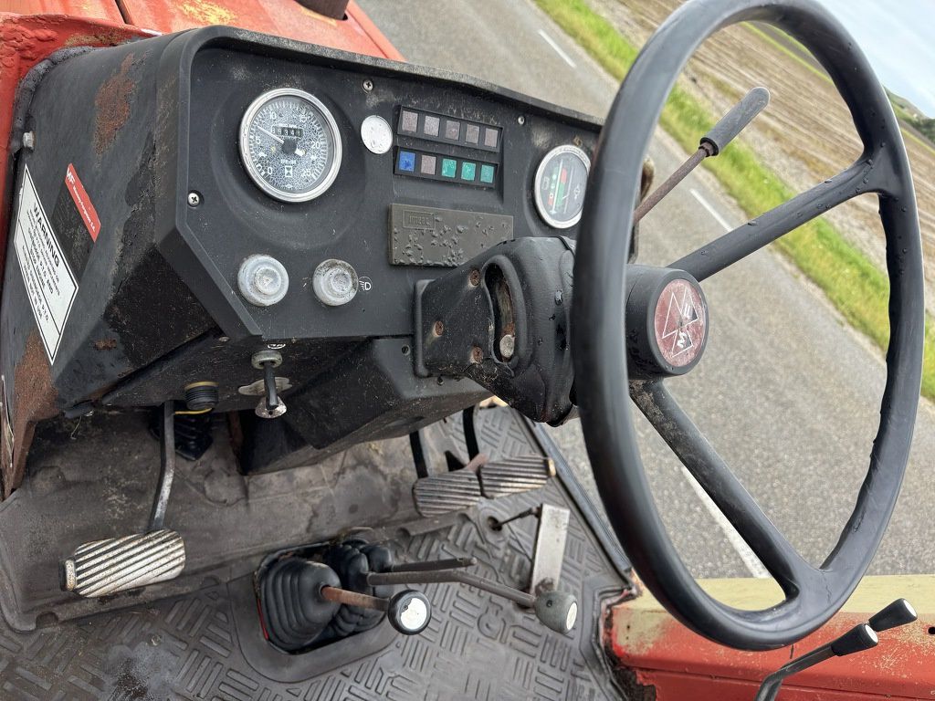 Massey-Ferguson 675