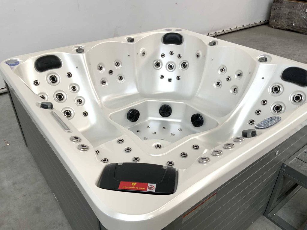 Whirlpool Las Vegas Balboa 2025 Neu