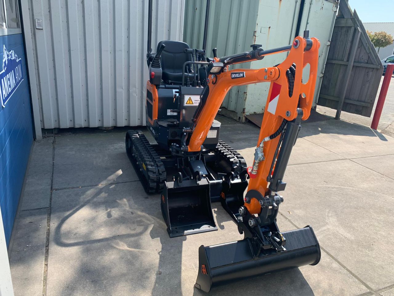Develon DX10z-7