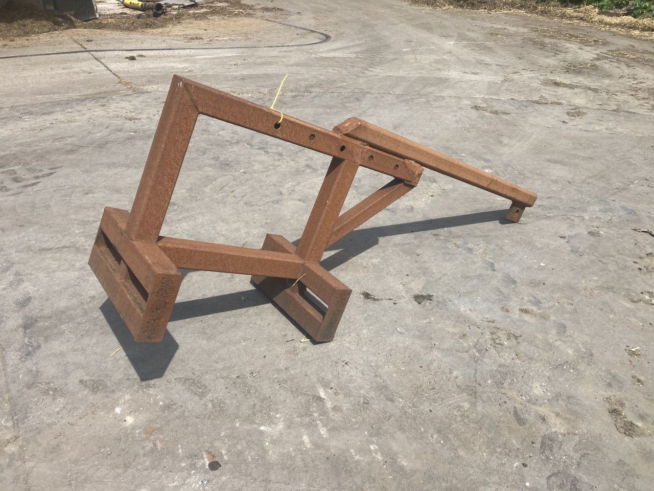 Knijpbakken Stenenklem Hijsjib Palletvork Betonkubel