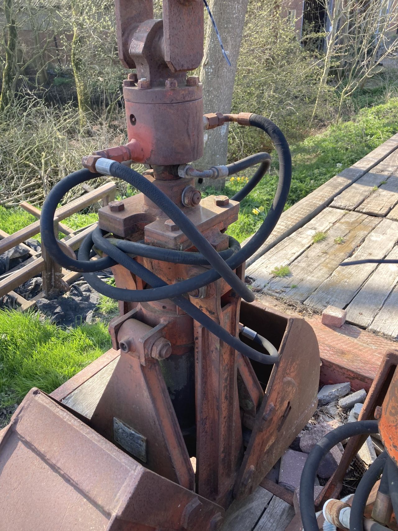 Knijpbakken Stenenklem Hijsjib Palletvork Betonkubel