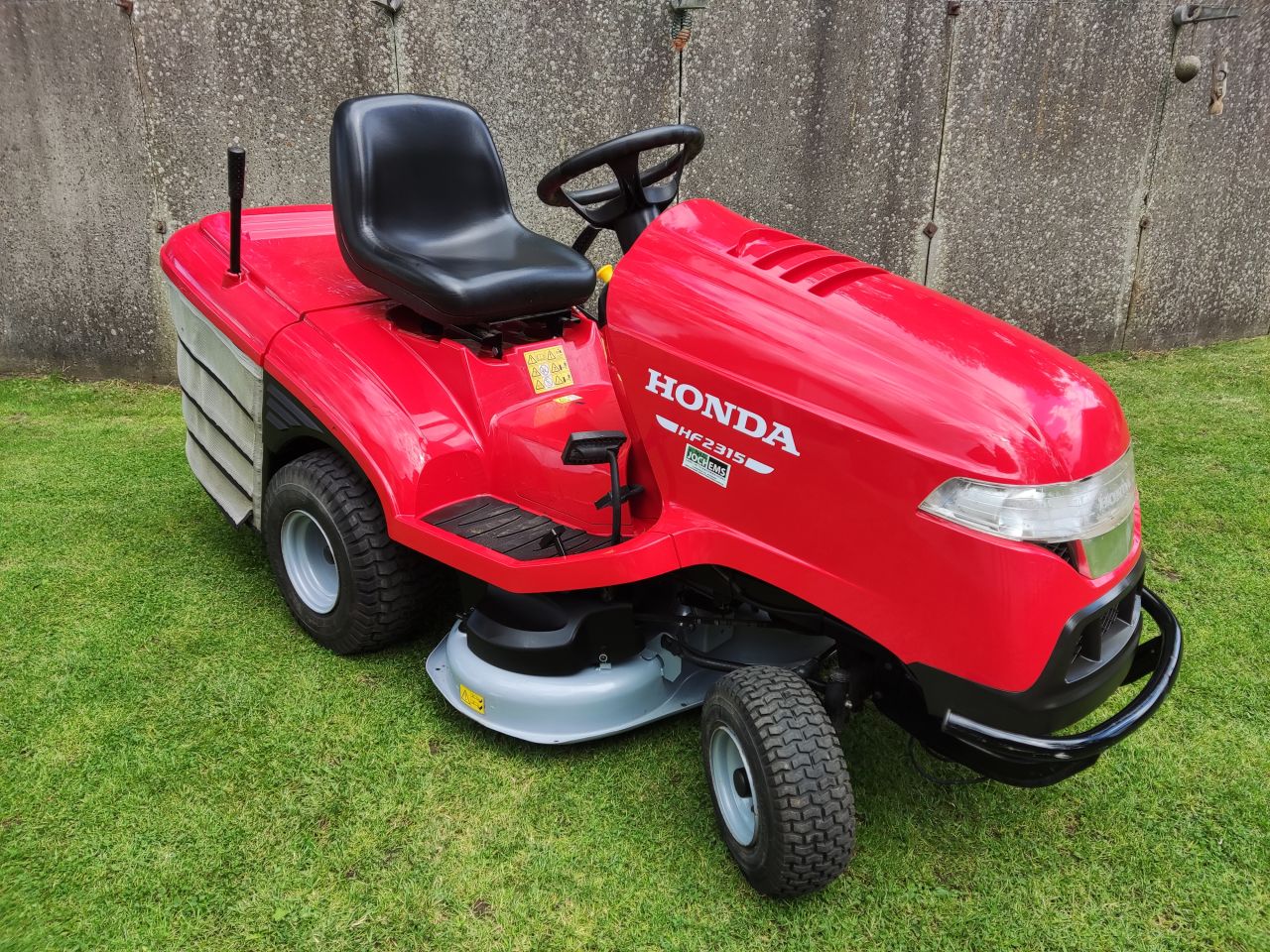 HONDA zitmaaier (type HF2315, 15 pk V-Twin motor, 92 cm.)