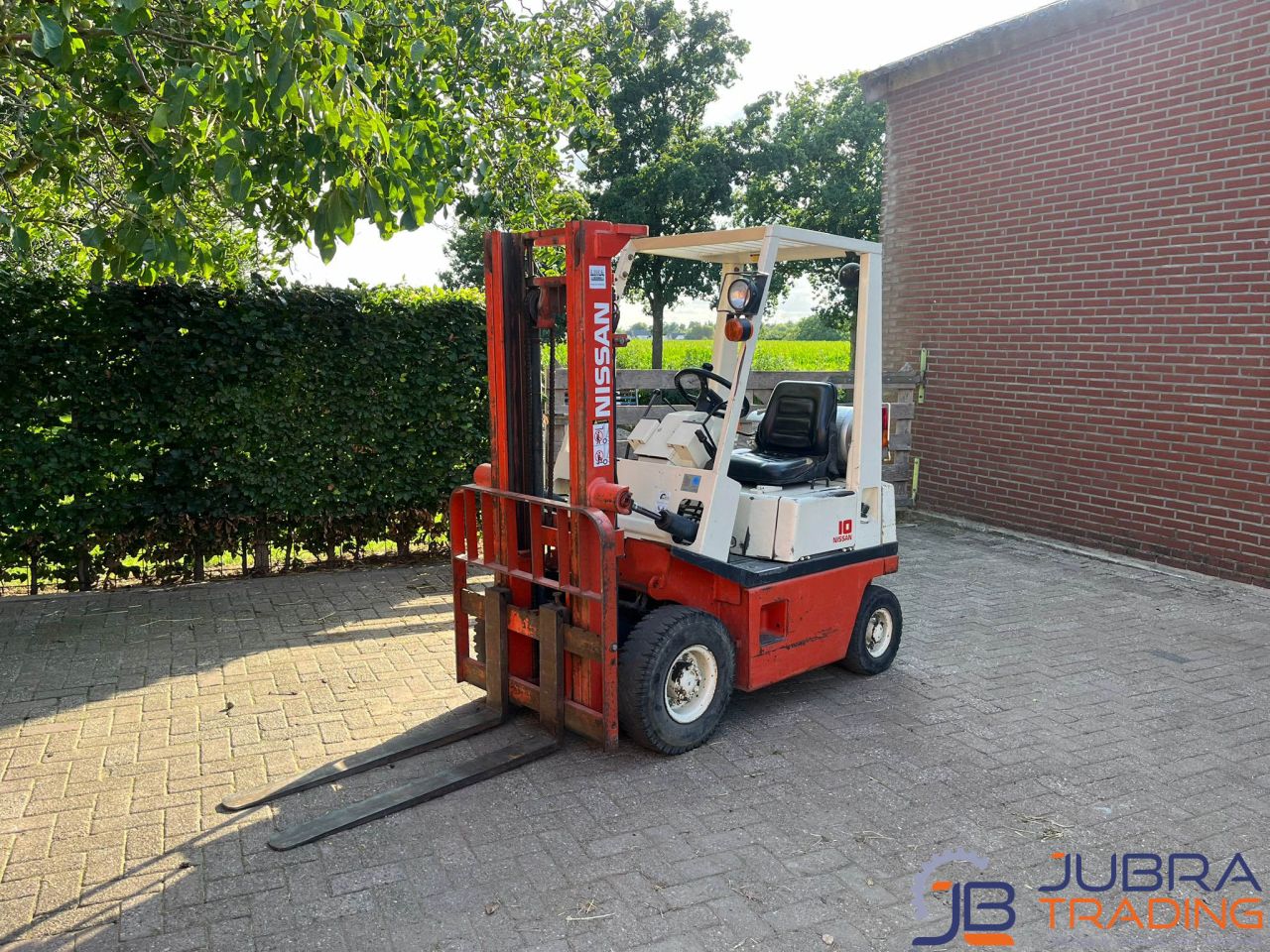Nissan H01A18U LPG heftruck | 1400 kg | Duplomast | 8048 uur |