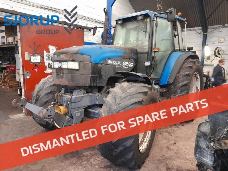 New Holland 8560