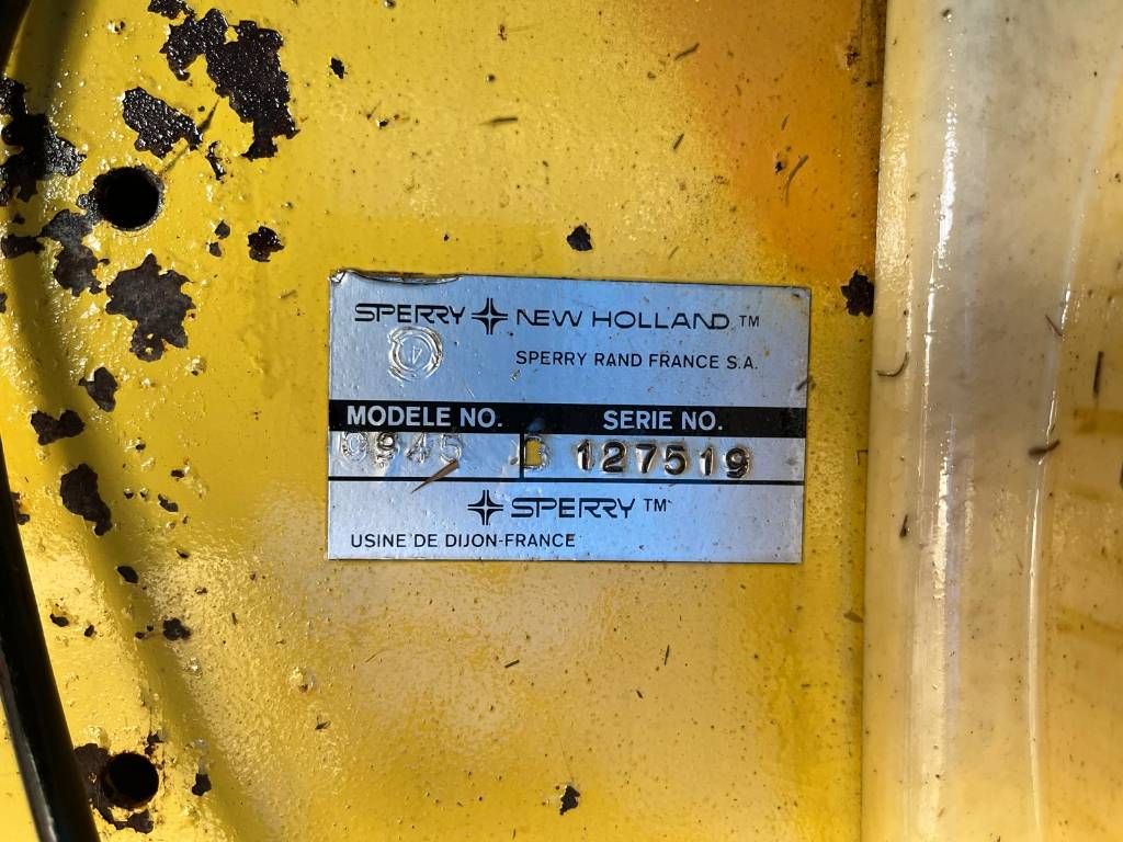 New Holland 945