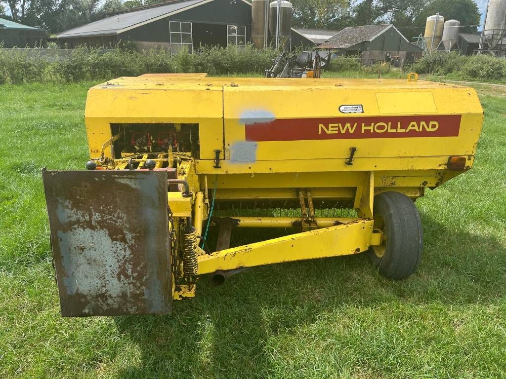 New Holland 945