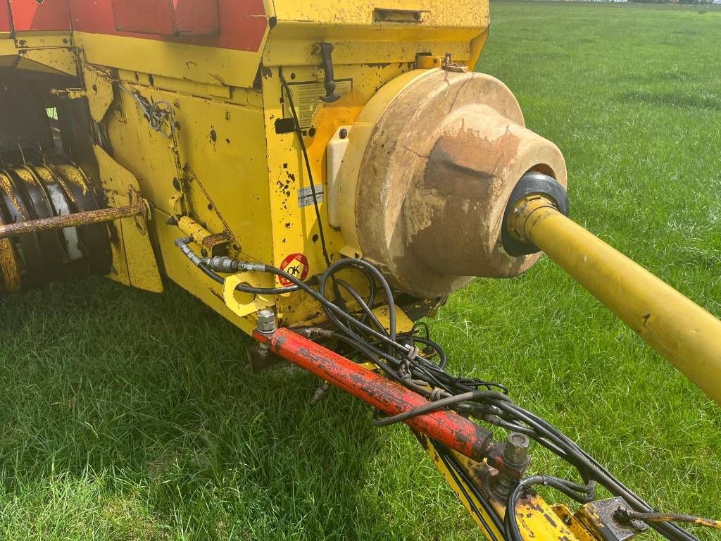 New Holland 945