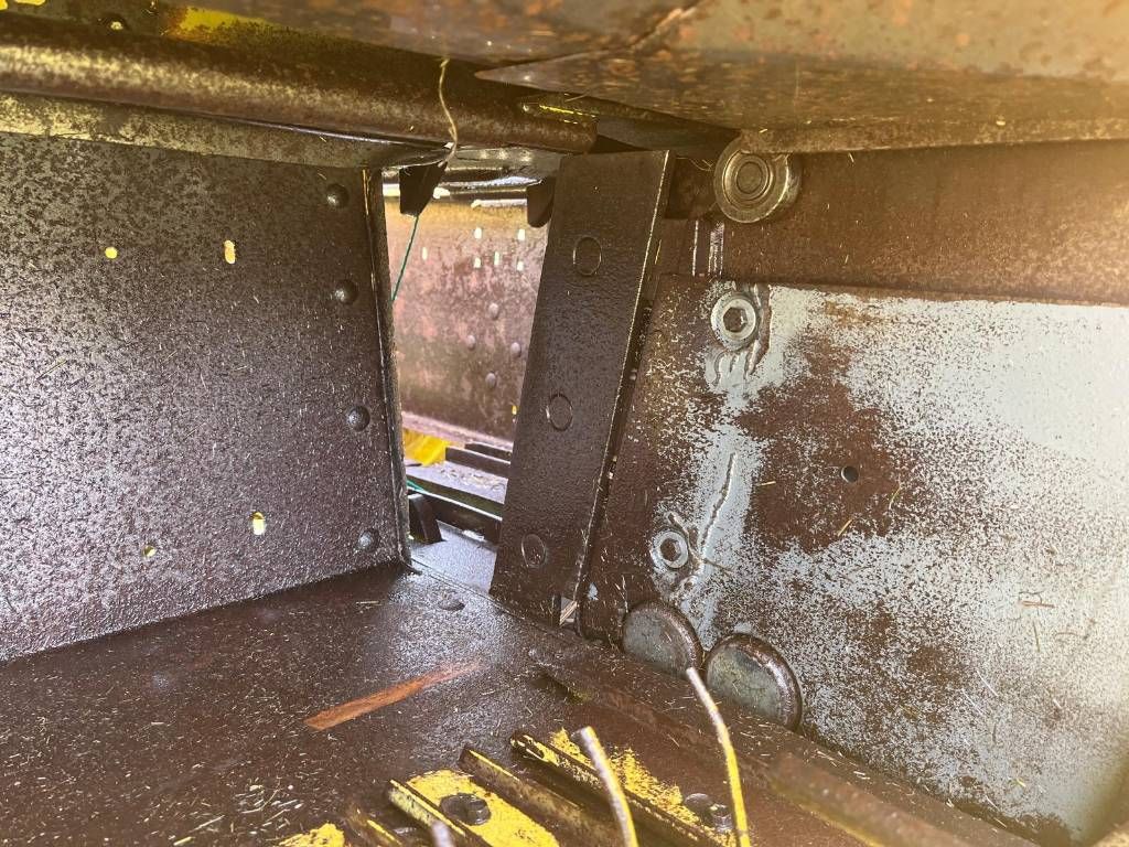 New Holland 945