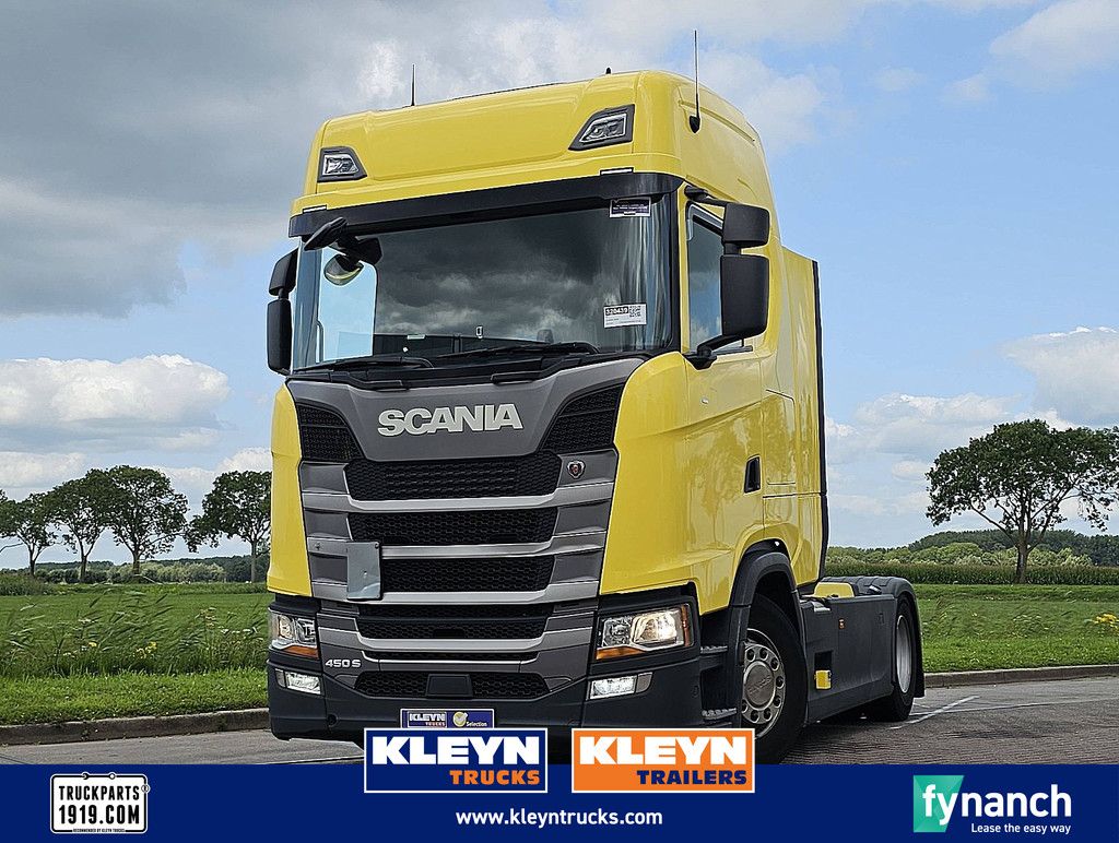 SCANIA S450 skirts 2x tank ret.