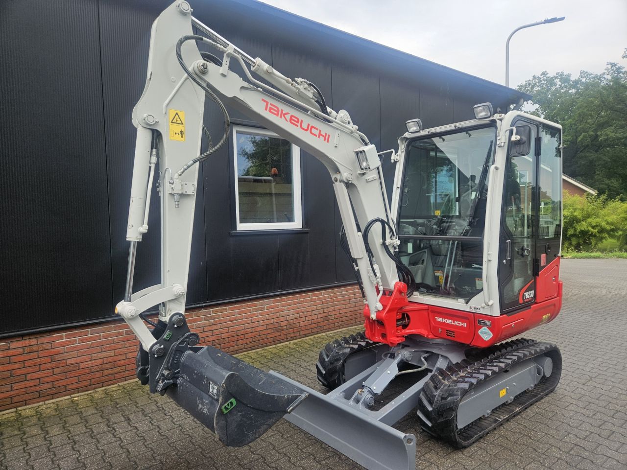 Takeuchi TB230 - 2350 uur