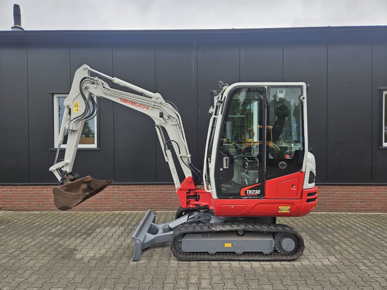 Takeuchi TB230 - 3000 uur