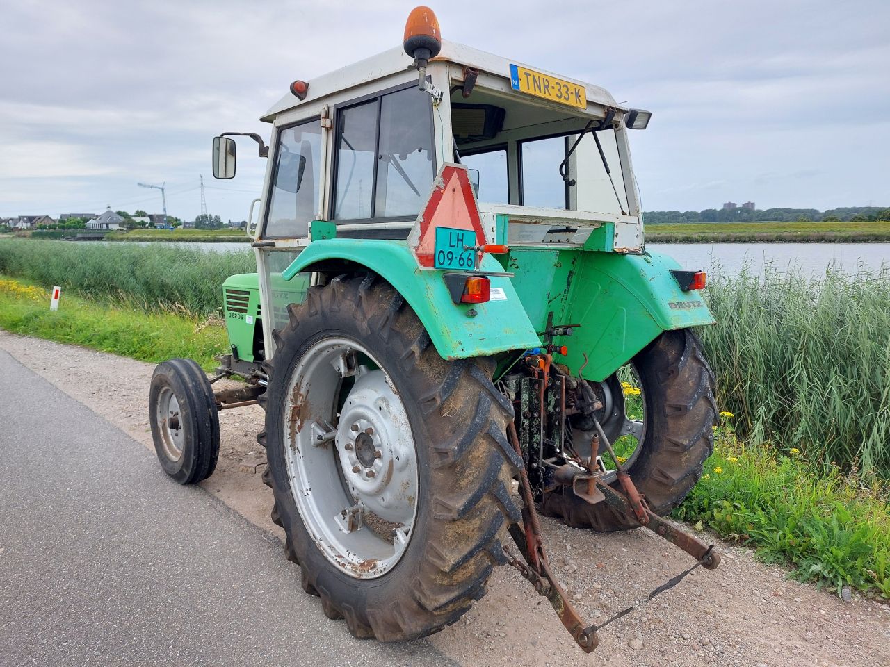 Deutz D6206 met STUURBEKRACHTIGING