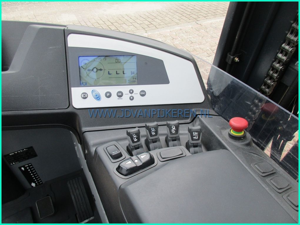 Still FM-X17 2680uur accu90%+triplex7.1m+sideshift