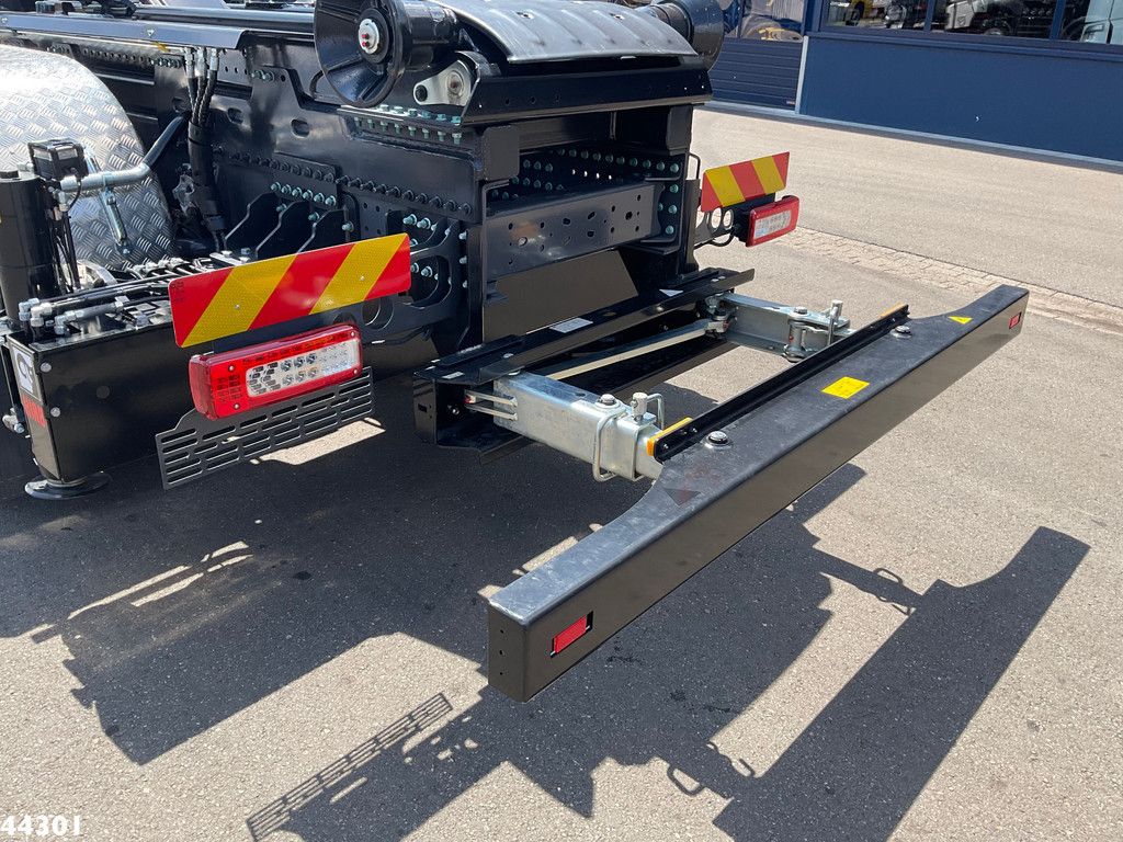 Volvo FMX 500 8x4 Euro 6 Hiab 65 Tonmeter laadkraan + Multilift 25 Ton haakarmsysteem NEW AND UNUSED!