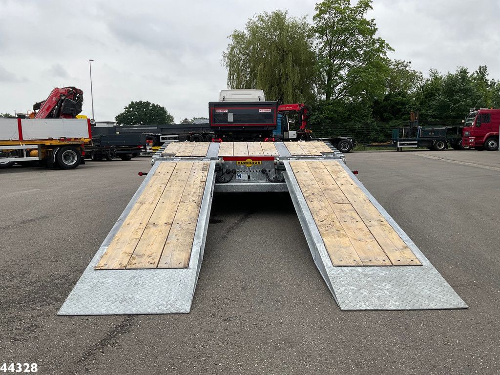 Humbaur 3-assige aanhangwagen met oprijrampen