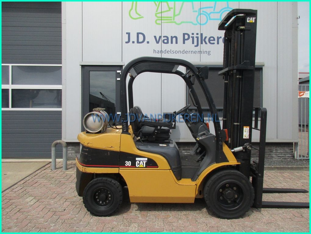 Caterpillar GP30N 3000kg LPG 4176uur HH4.5m+sideshift