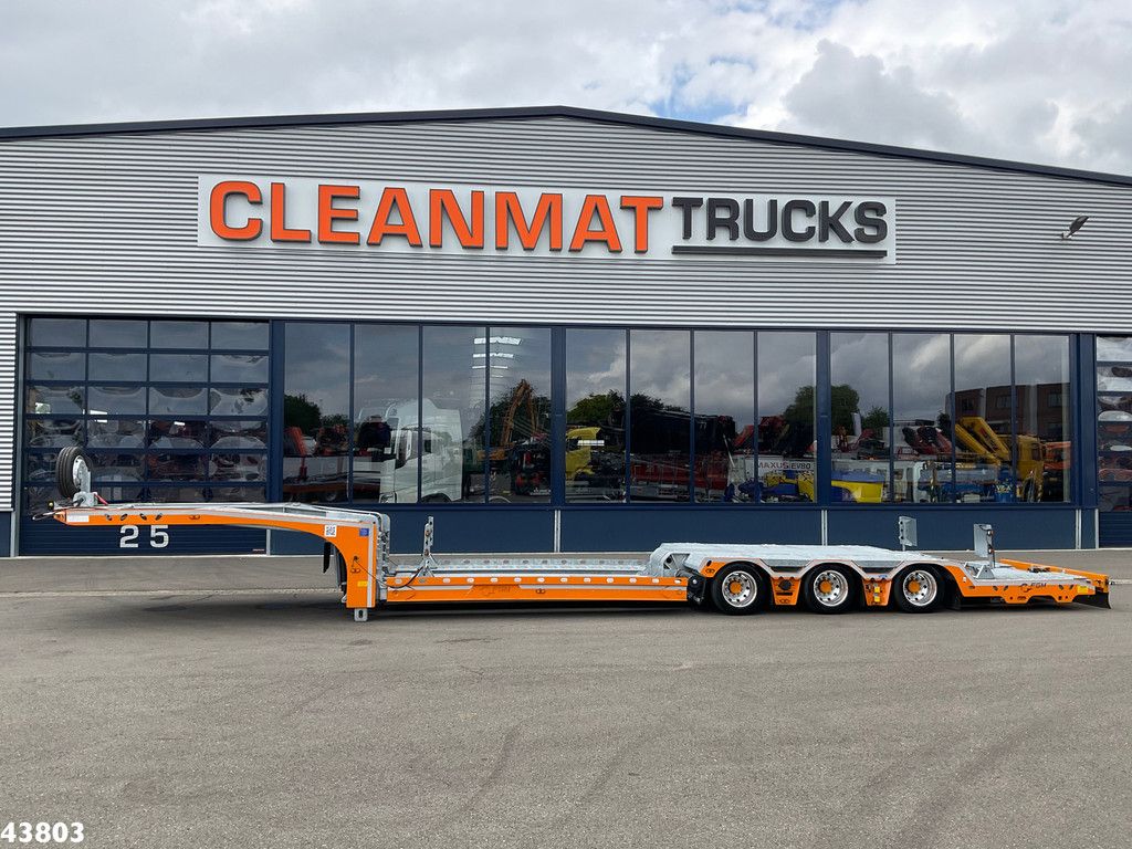 FGM Truck Transport trailer Extendable NEW AND UNUSED!