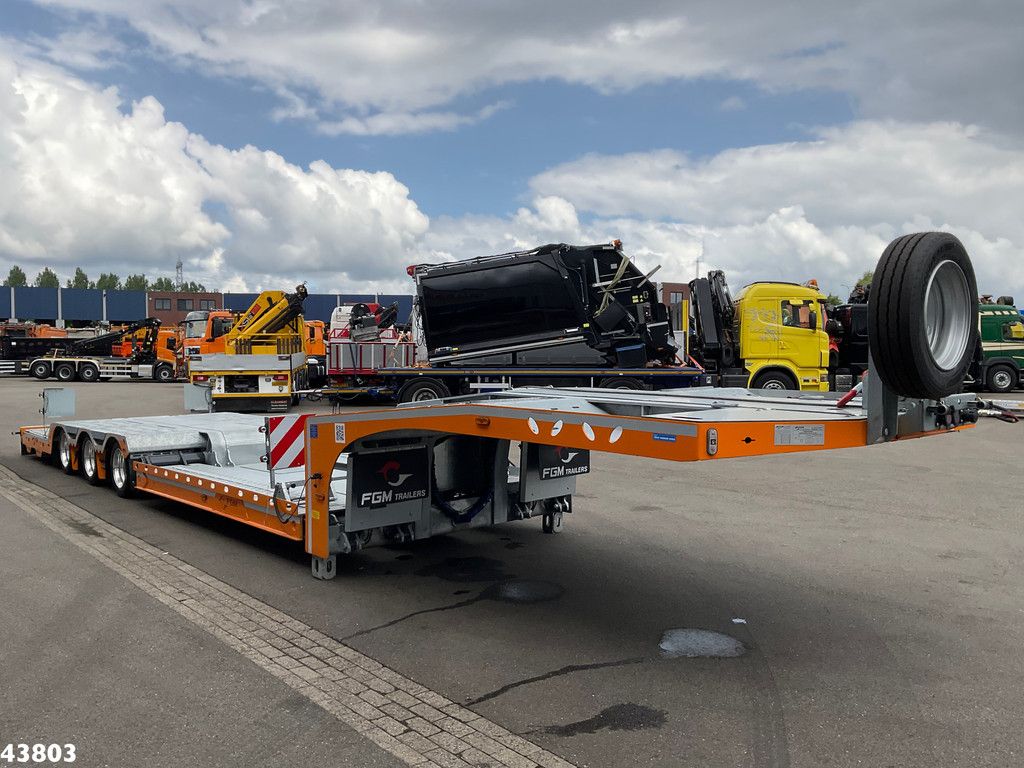 FGM Truck Transport trailer Extendable NEW AND UNUSED!