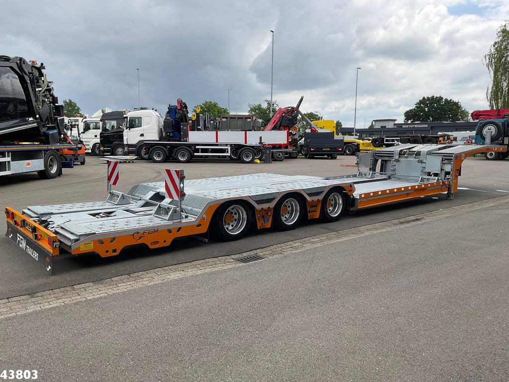 FGM Truck Transport trailer Extendable NEW AND UNUSED!