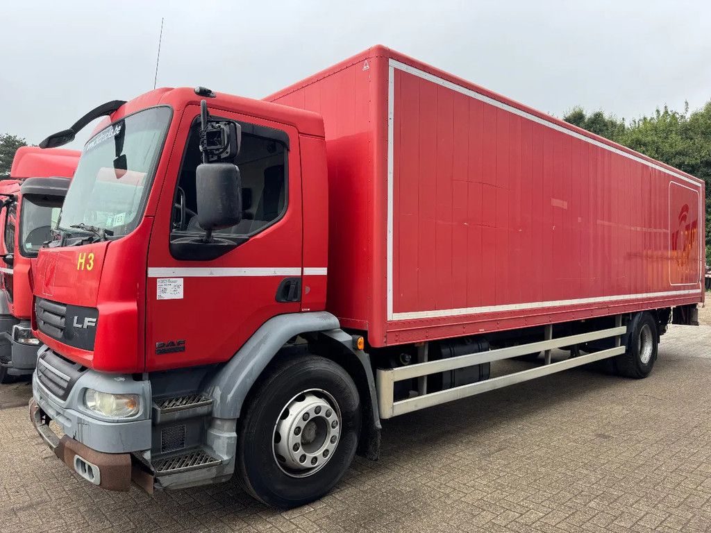 DAF LF 55.220 **MANUAL GEARBOX-EURO4-BELGIAN TRUCK**