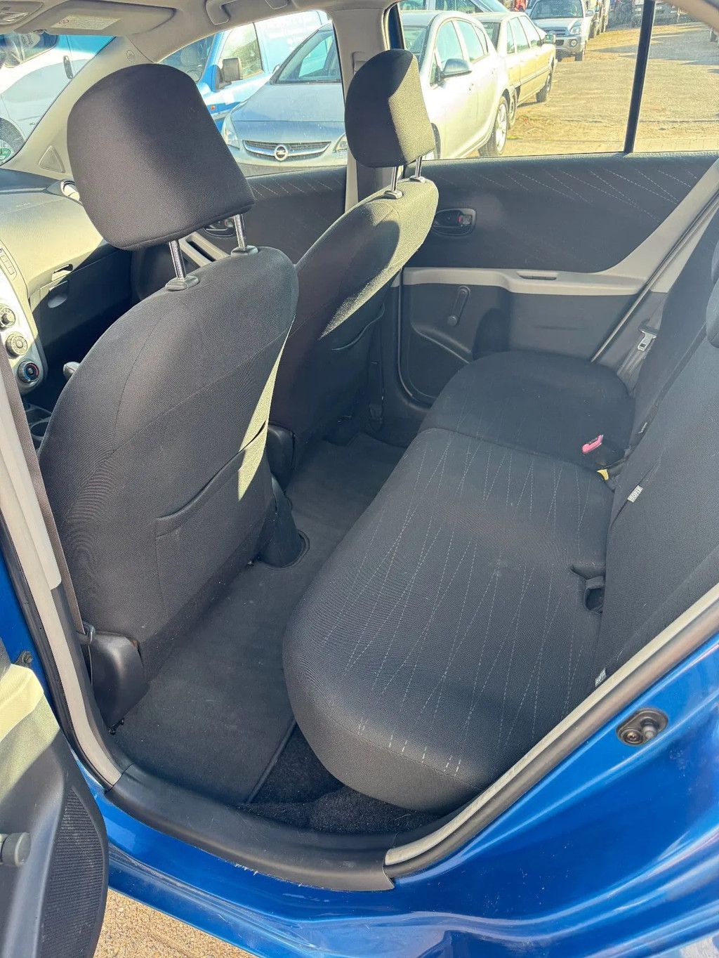 Toyota Yaris **PETROL-ESSENCE-AC**