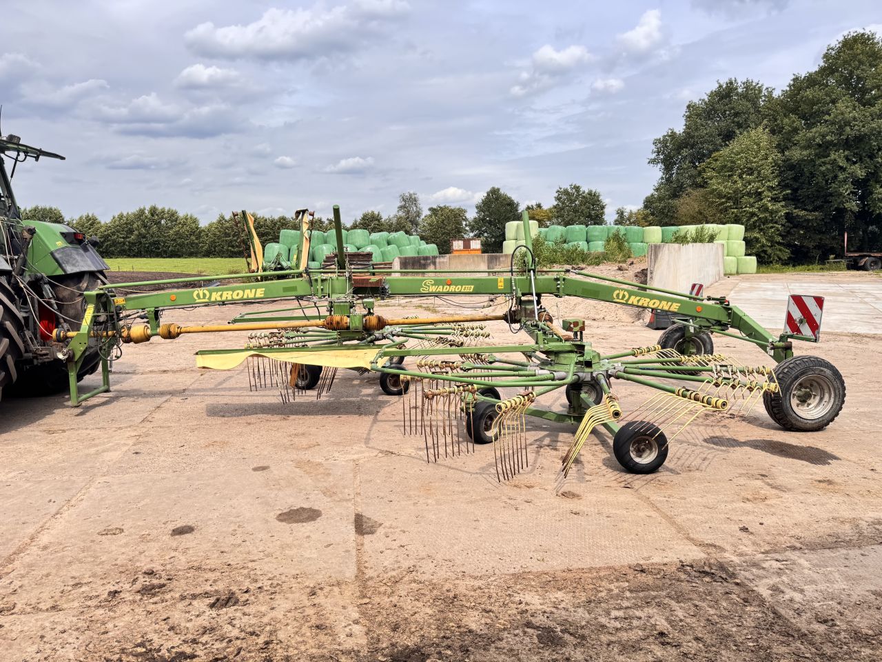 Krone Swadro 810 zij-afleg hark zweeler