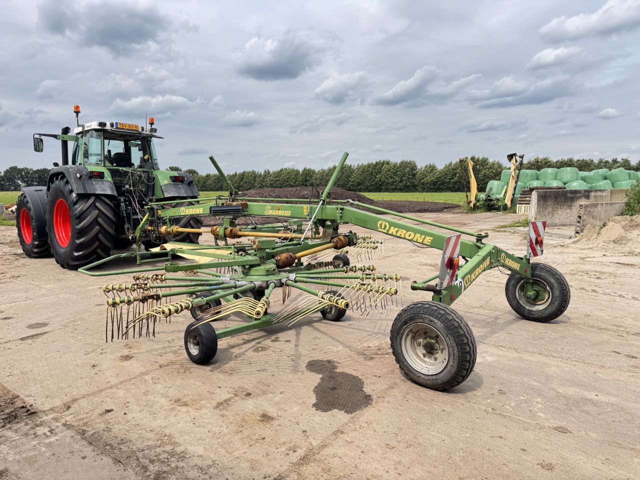 Krone Swadro 810 zij-afleg hark zweeler