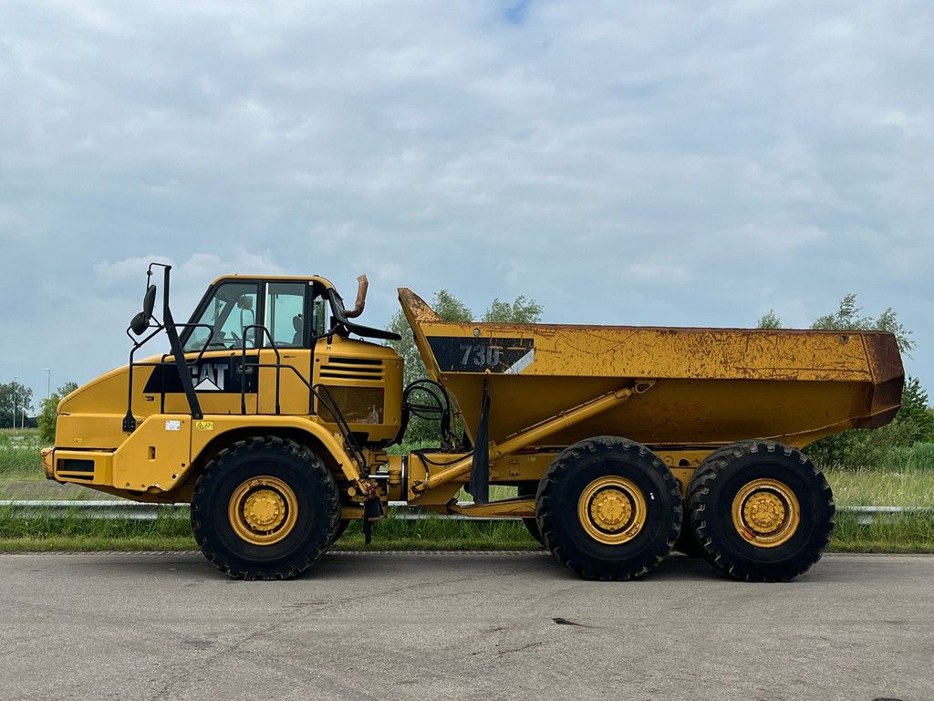 Caterpillar 730