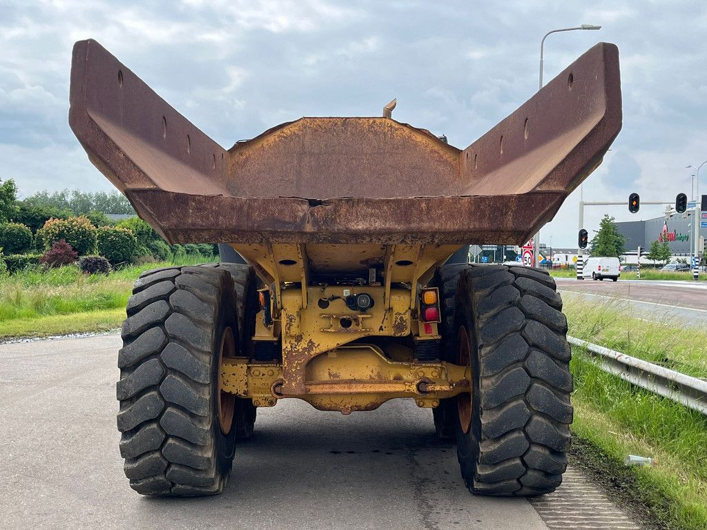 Caterpillar 730
