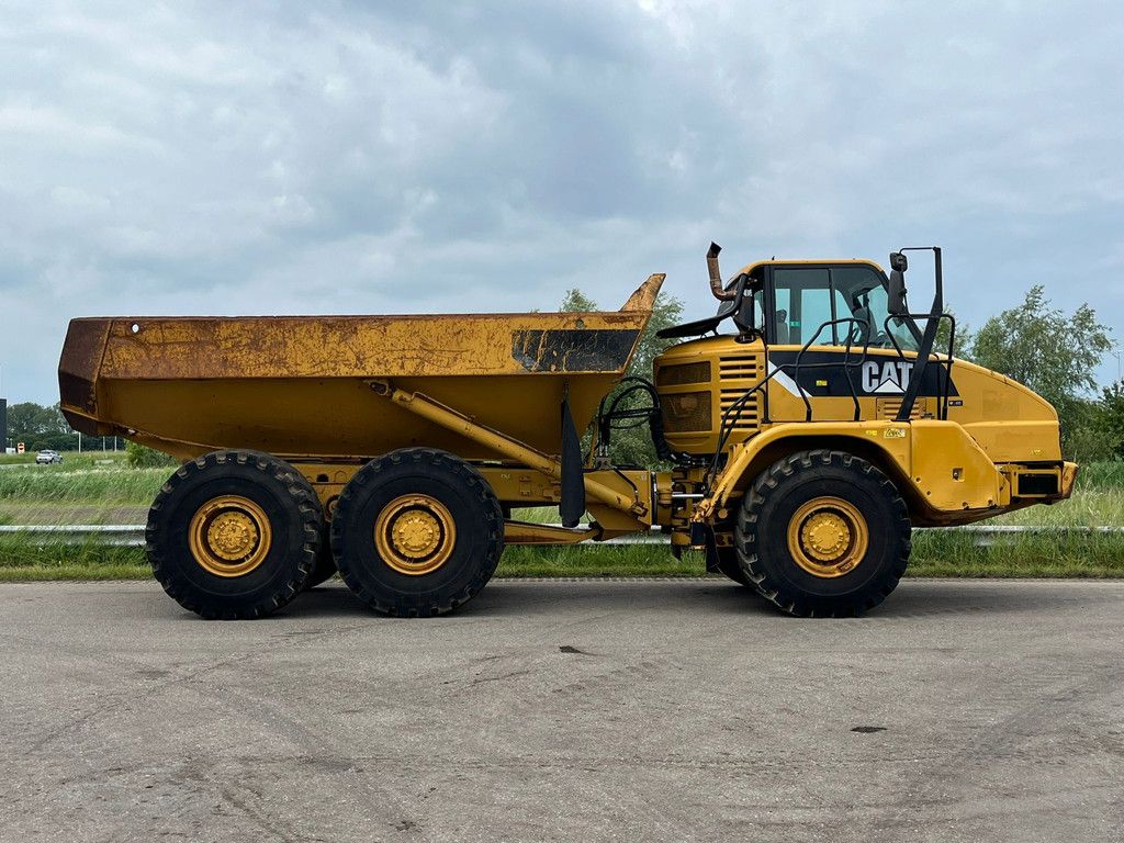 Caterpillar 730