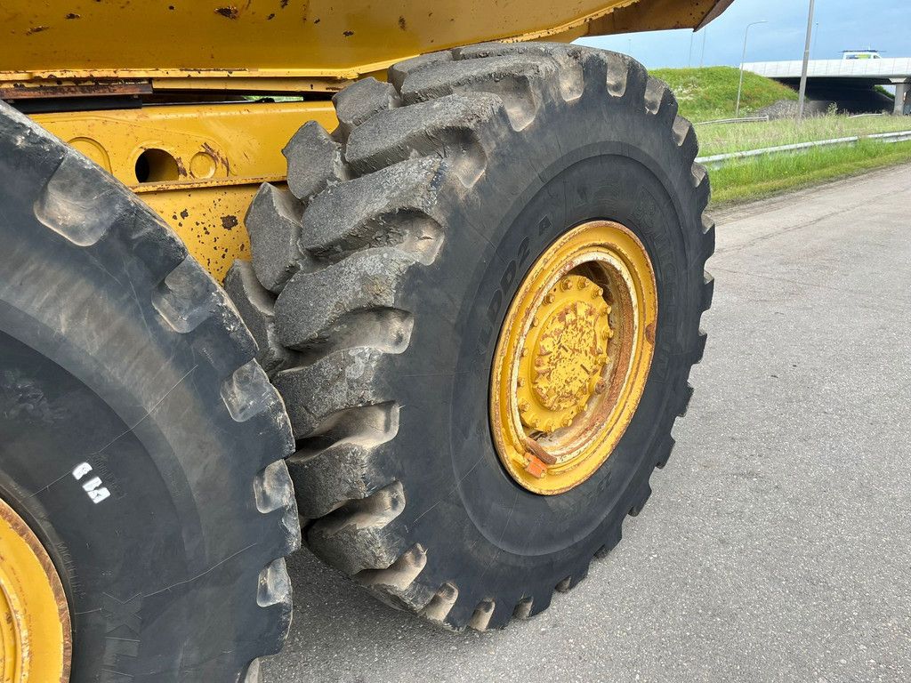 Caterpillar 730