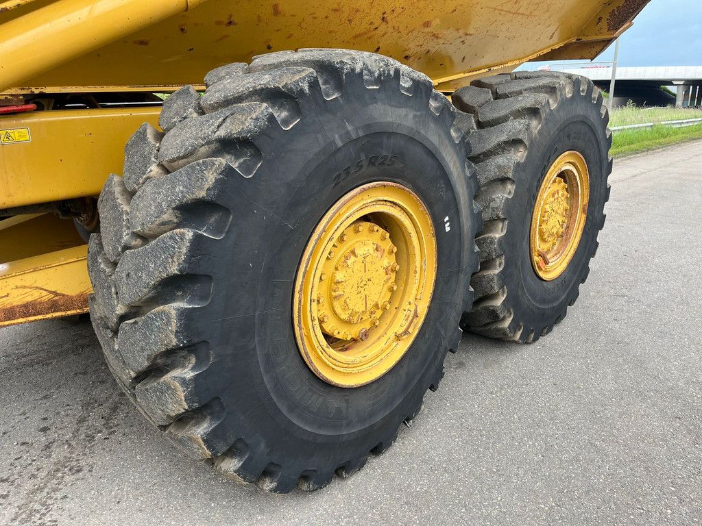 Caterpillar 730