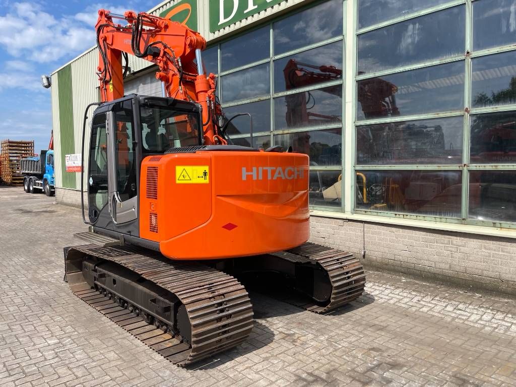 Hitachi Zaxis ZX135US-3