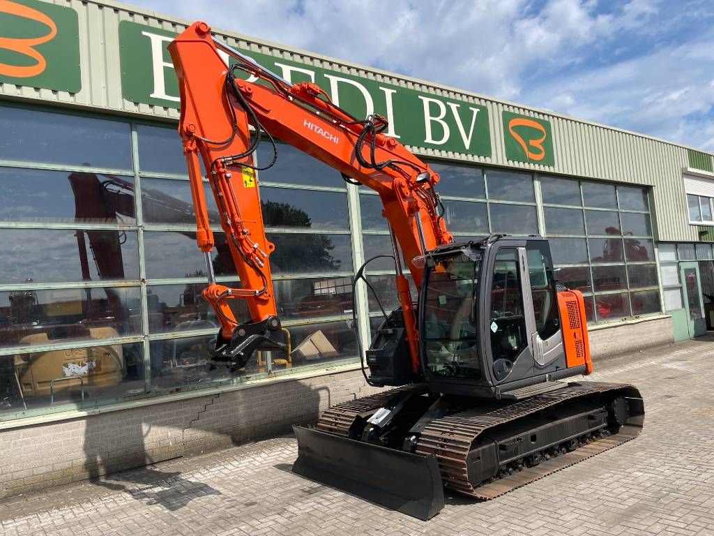Hitachi Zaxis ZX135US-3