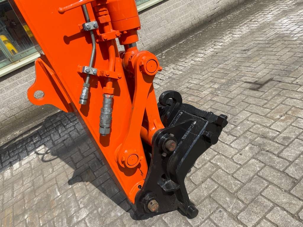 Hitachi Zaxis ZX135US-3