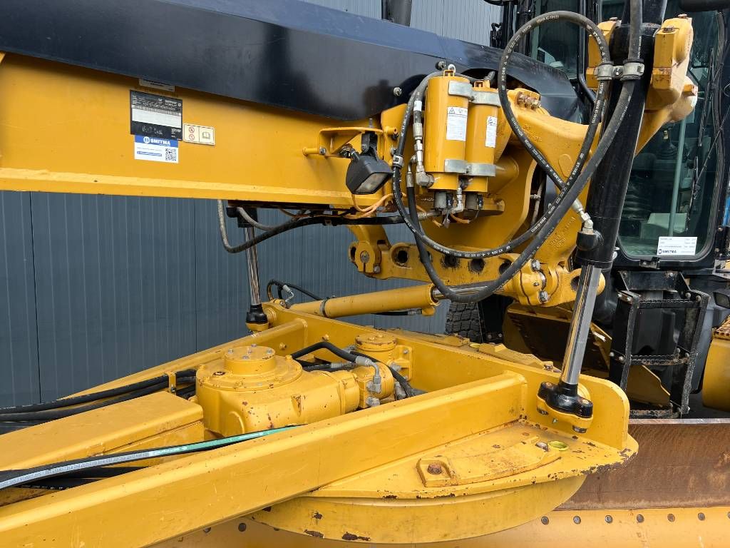 CAT 140M