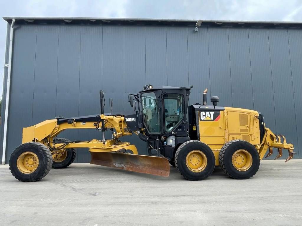 CAT 140M3