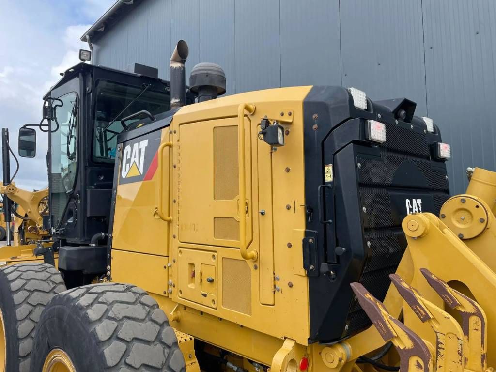 CAT 140M3