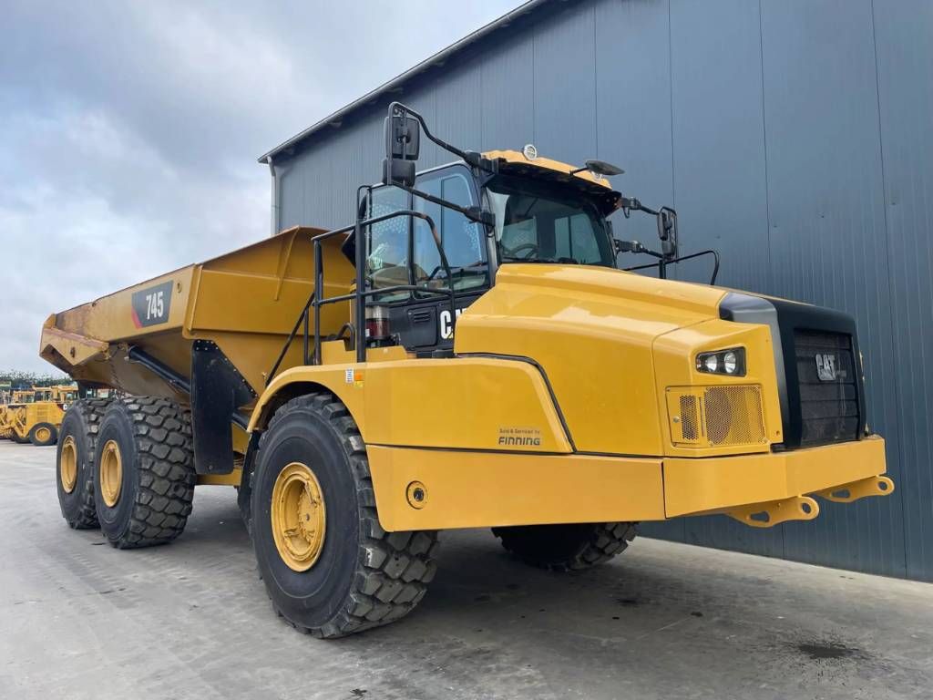CAT 745 04A NEW TYRES