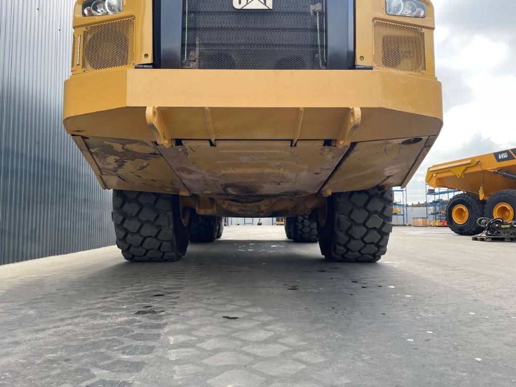 CAT 745 04A NEW TYRES