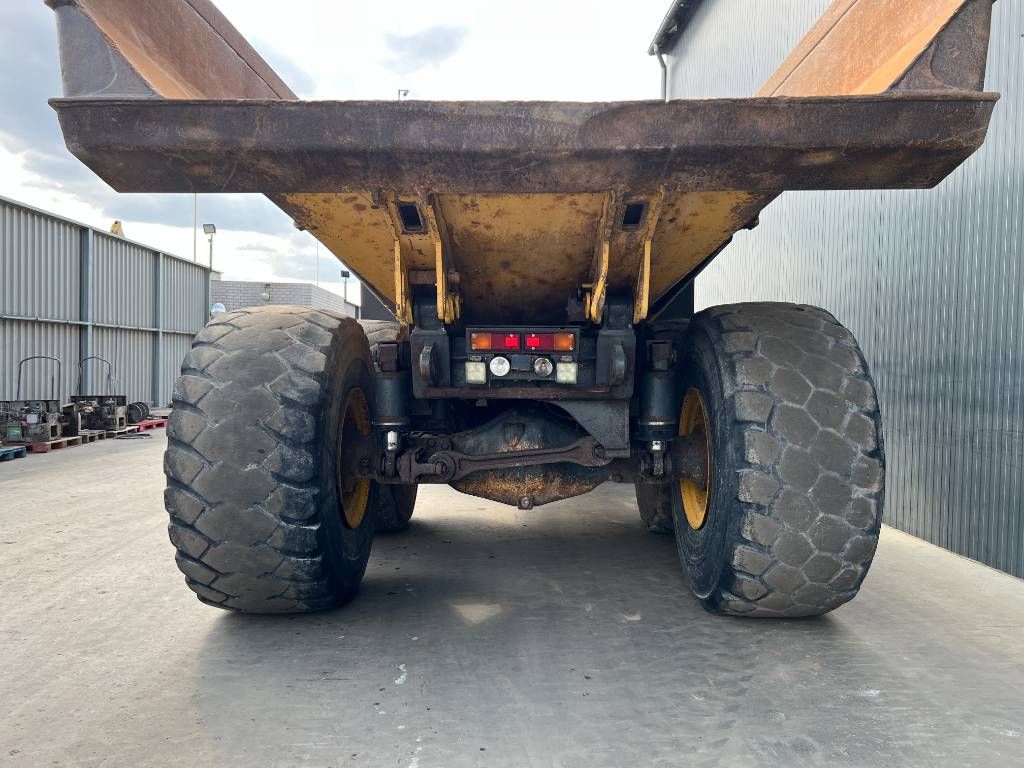 Komatsu HM400-3